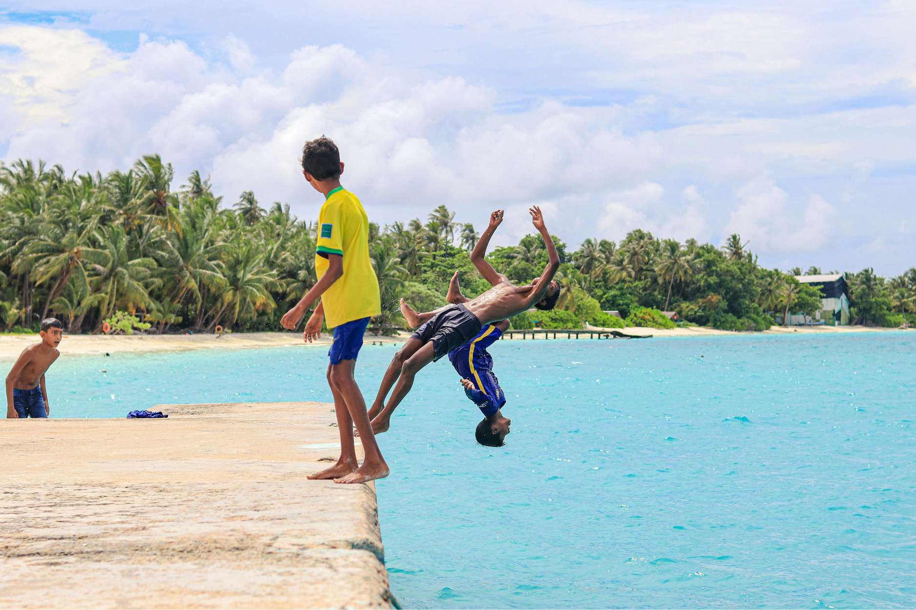 Ultimate Maldives Experience – 10 Days Half Board